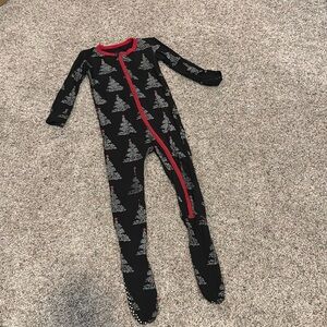 2t Kickee pants Christmas footie pajamas